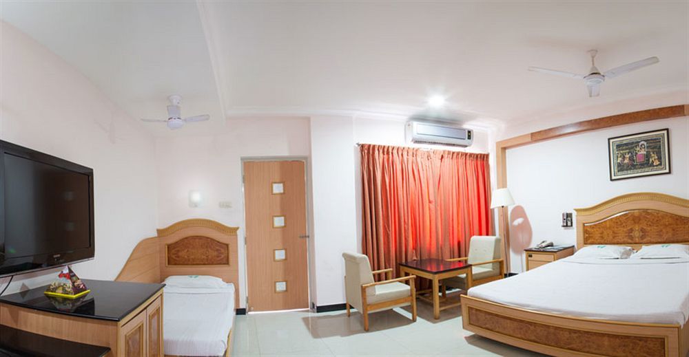 Ramyas Hotels Tiruchirappalli Екстериор снимка
